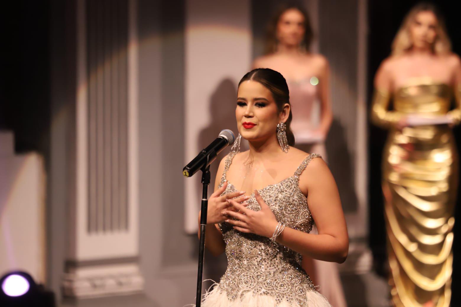 $!Carolina Ruelas, Reina del Carnaval de Mazatlán; Siu Ling, Reina de los Juegos Florales