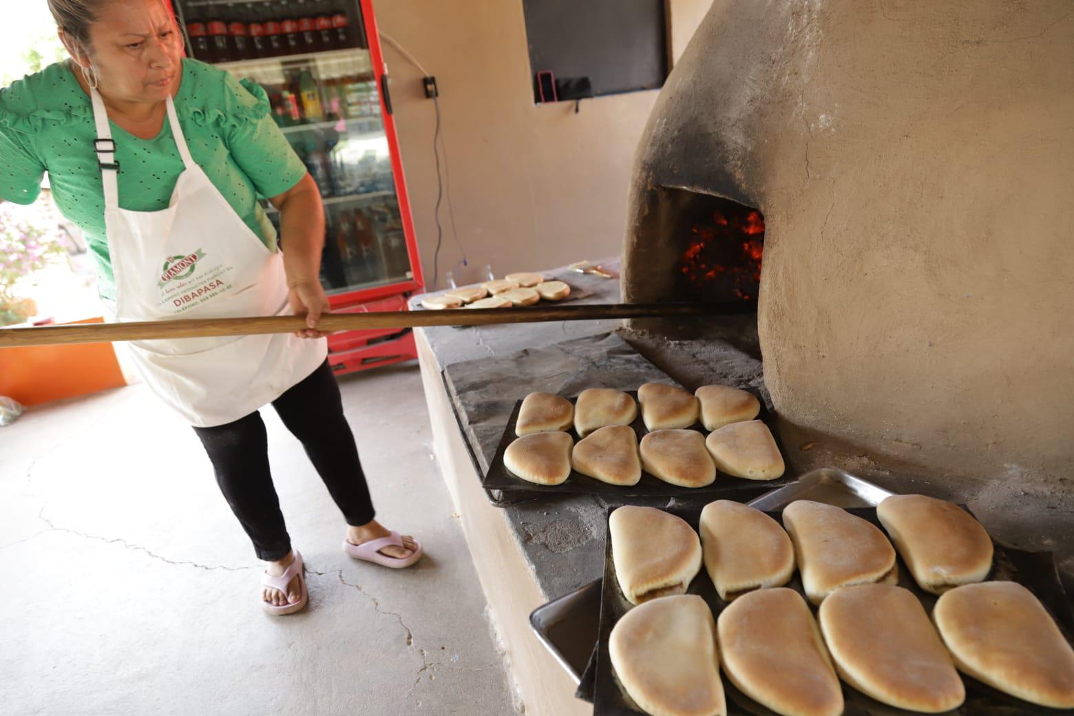 $!Las empanadas de Lomas de Monterrey: una parada obligatoria en la zona rural de Mazatlán