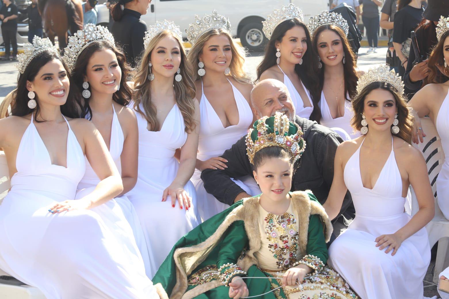 $!En la foto del recuerdo, junto a la Reina Infantil 2024, María Paula Velarde.