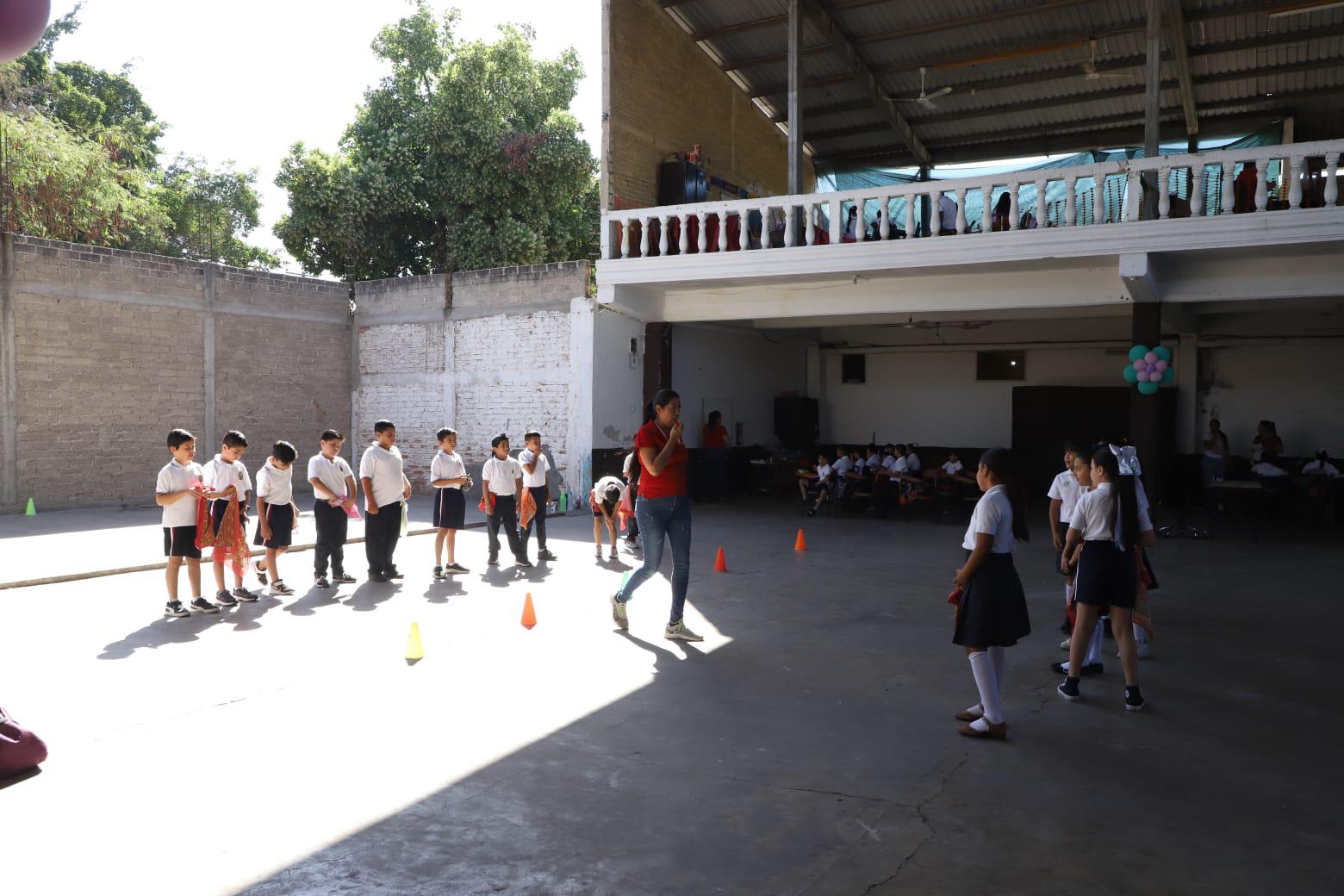 $!Exigen que se acelere construcción de la primaria Sixto Osuna de Villa Unión