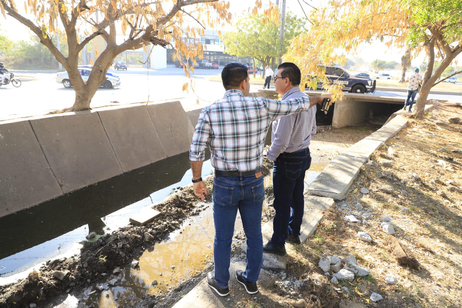 $!Repondrán losas de concreto en canal de fraccionamiento Valle Dorado, en Mazatlán