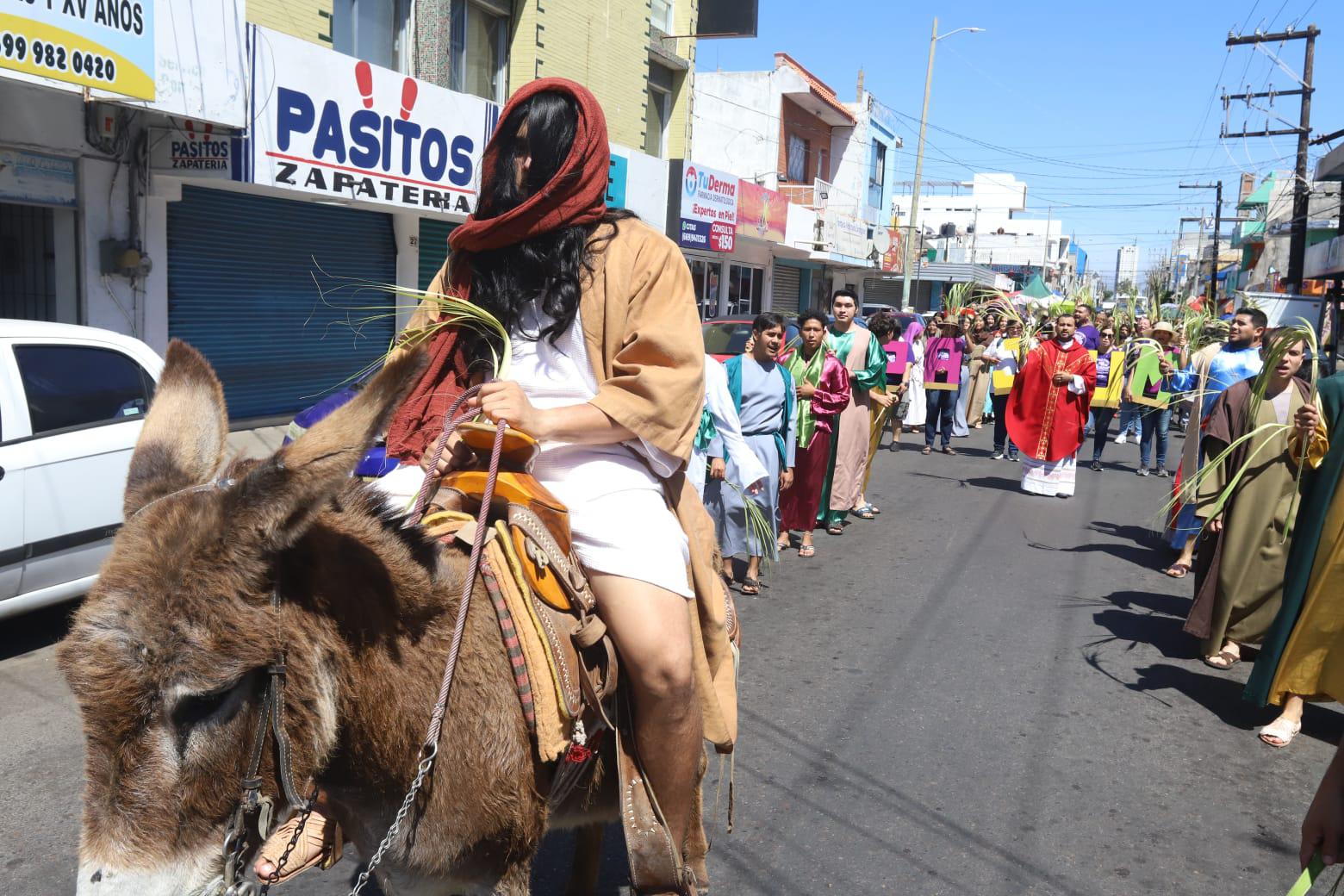 $!Arranca la Pascua Juvenil de Mazatlán con procesión y misa de Domingo de Ramos