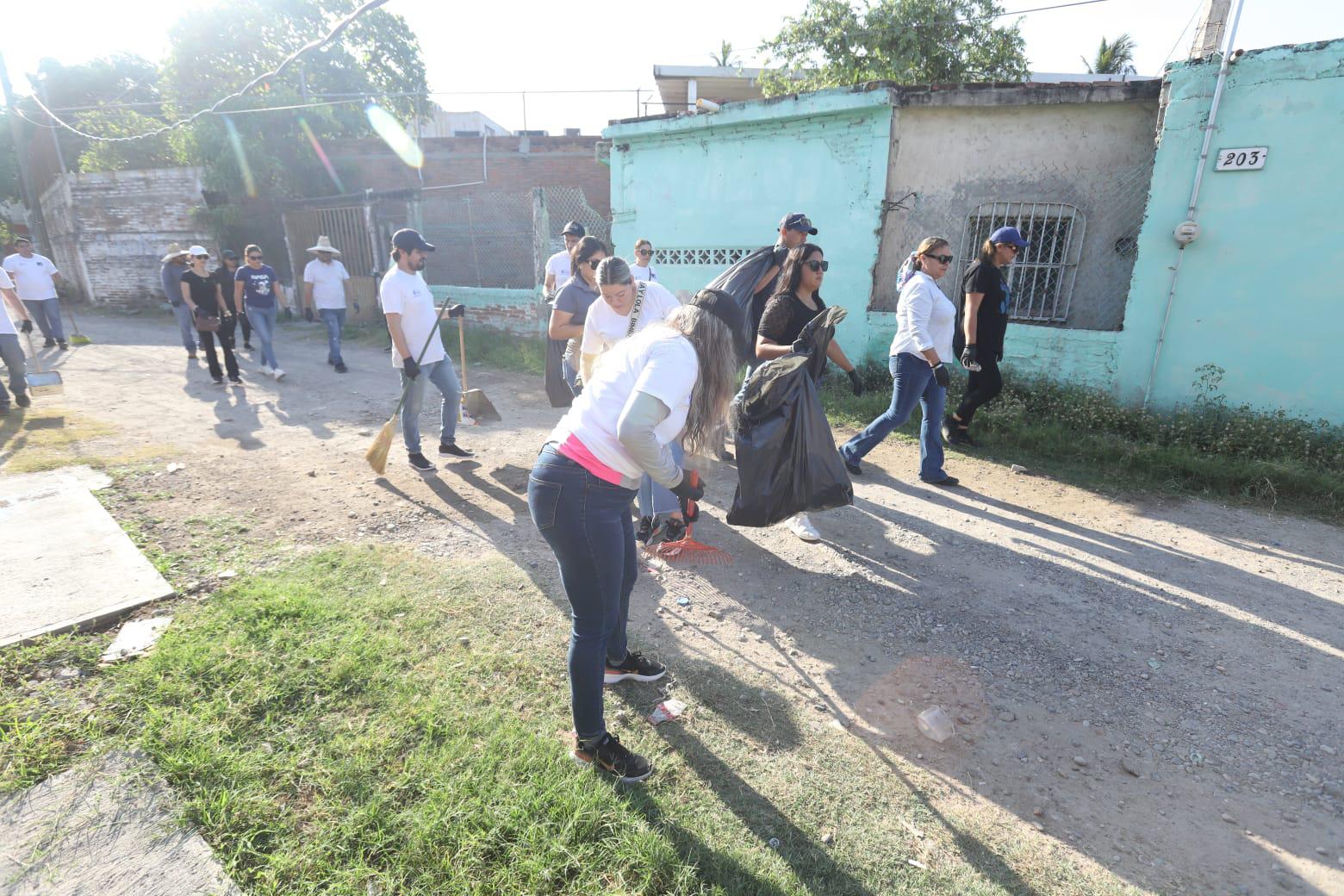 $!Llega a Colonia 12 de Mayo jornada de limpieza comunitaria de Jumapam