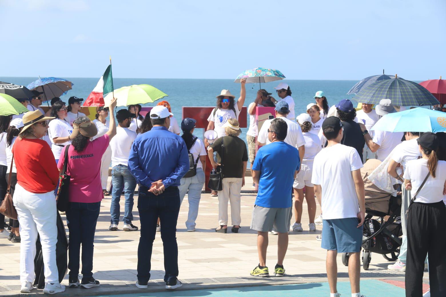 $!Marchan trabajadores del Poder Judicial de la Federación por la libertad y la justicia