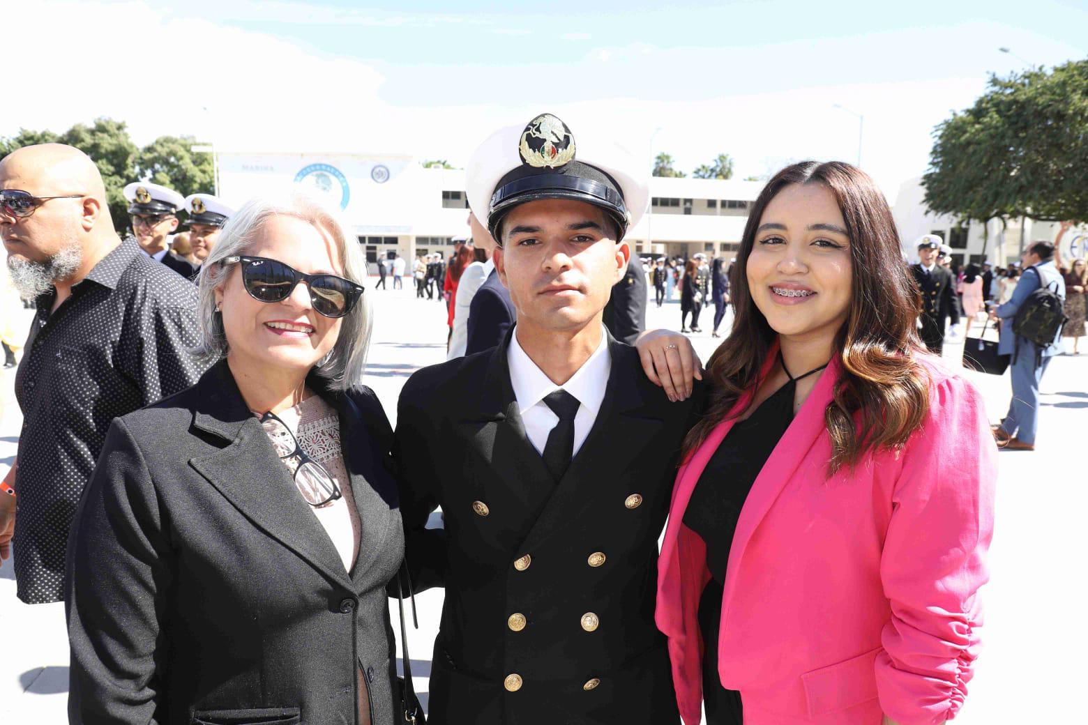 $!Asisten a celebración de la Escuela Náutica Mercante de Mazatlán