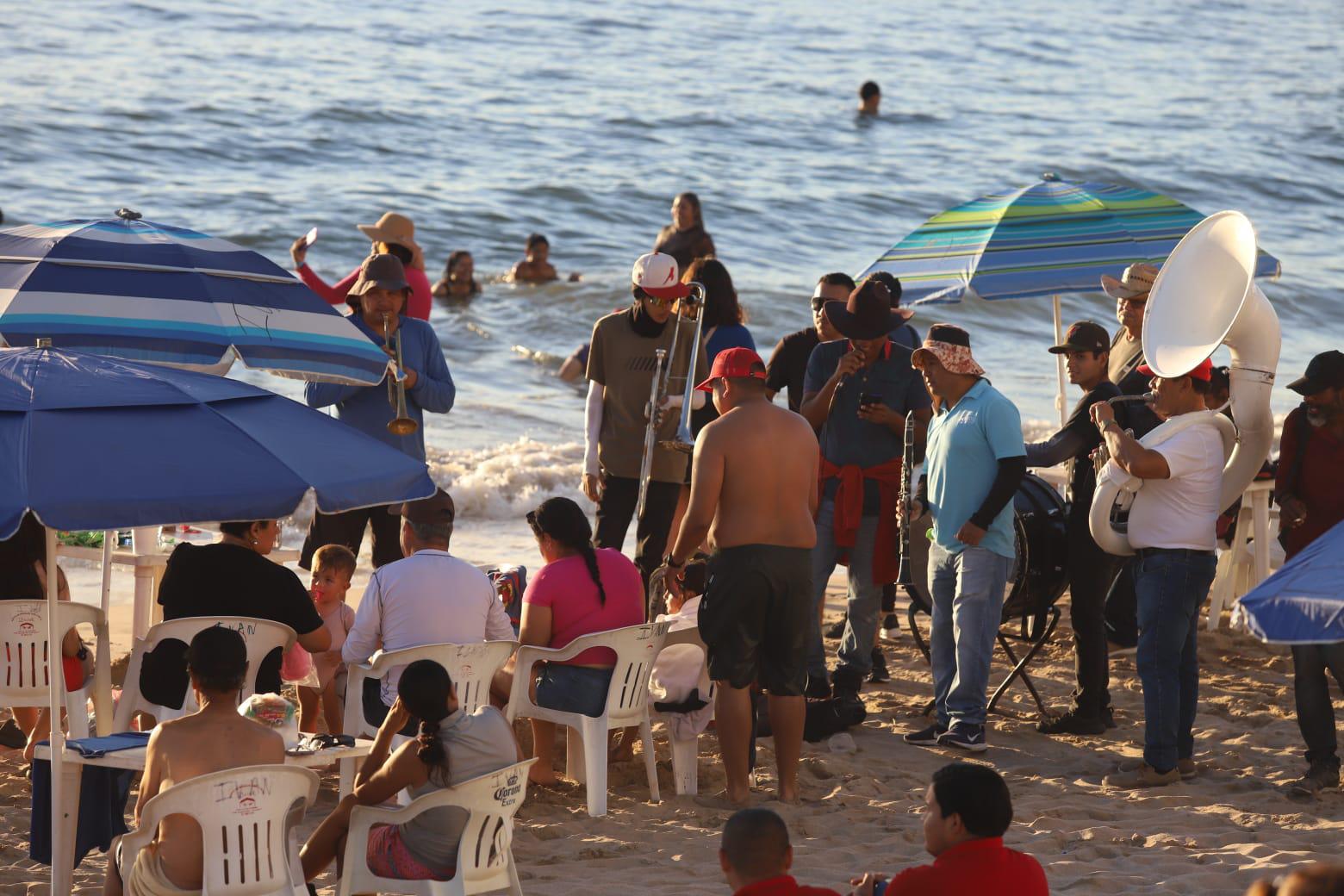 $!Esperan 120 mil visitantes a Mazatlán para observación del Eclipse Solar de este lunes