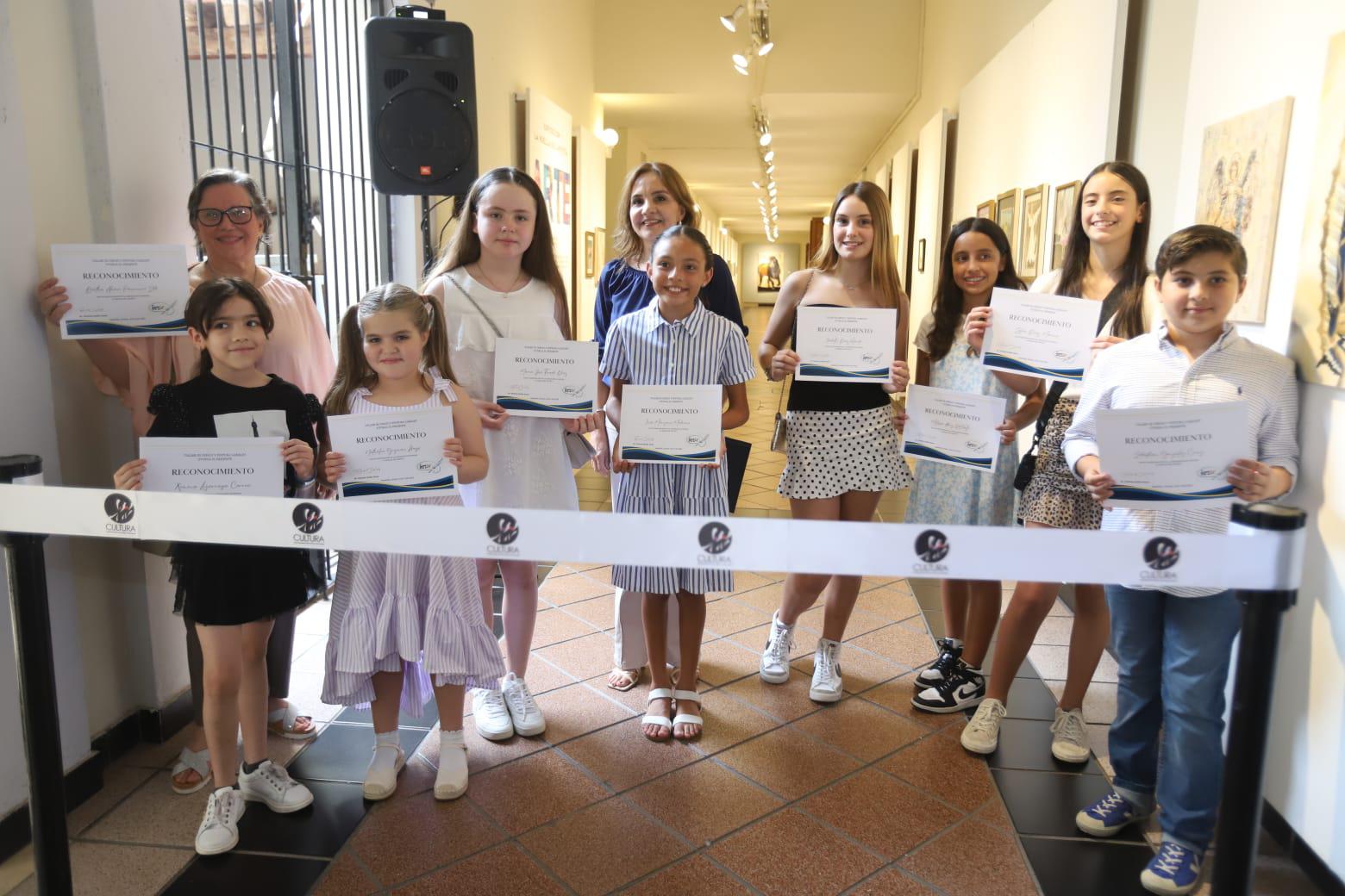 $!Alumnos de la profesora Patricia Inclán Garza inauguraron la exposición “La huella del artista “, en Galería Rubio.