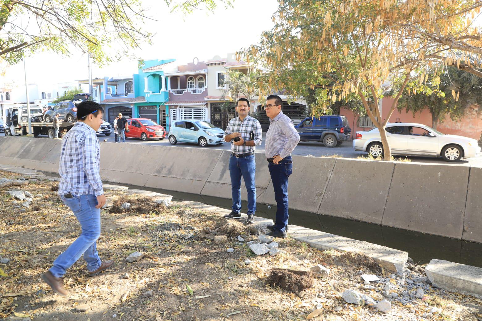 $!Repondrán losas de concreto en canal de fraccionamiento Valle Dorado, en Mazatlán