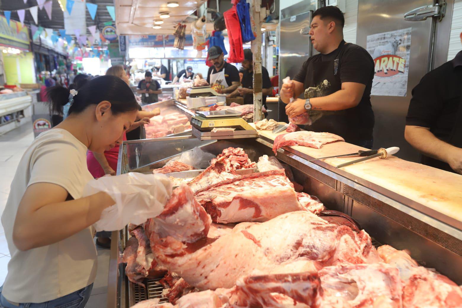 $!Esperan comerciantes del Mercado Pino Suárez repunte en ventas para cierre de año