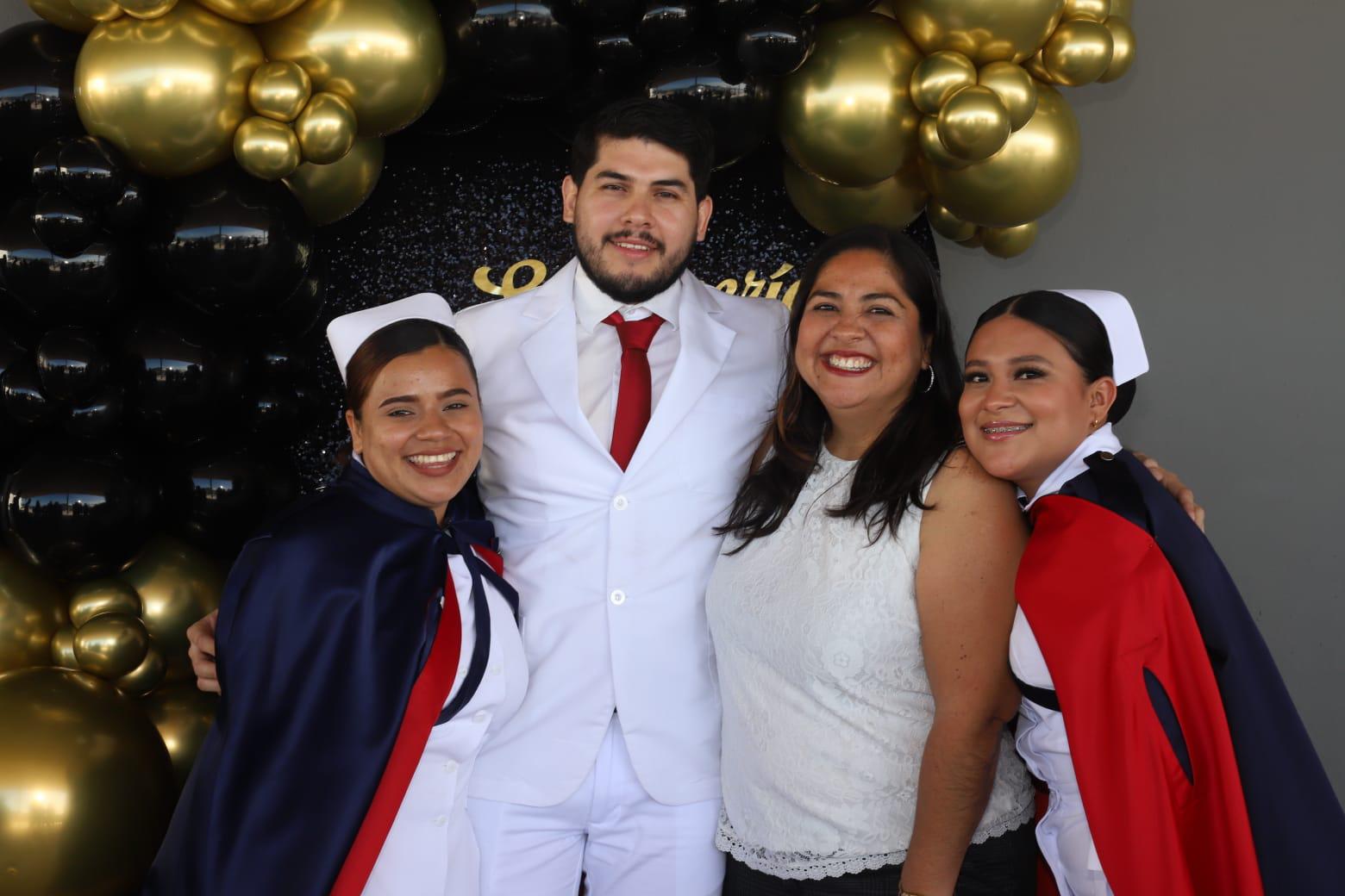 $!María Gómez, Uriel Ayón, Lilia Urías y Michel García.