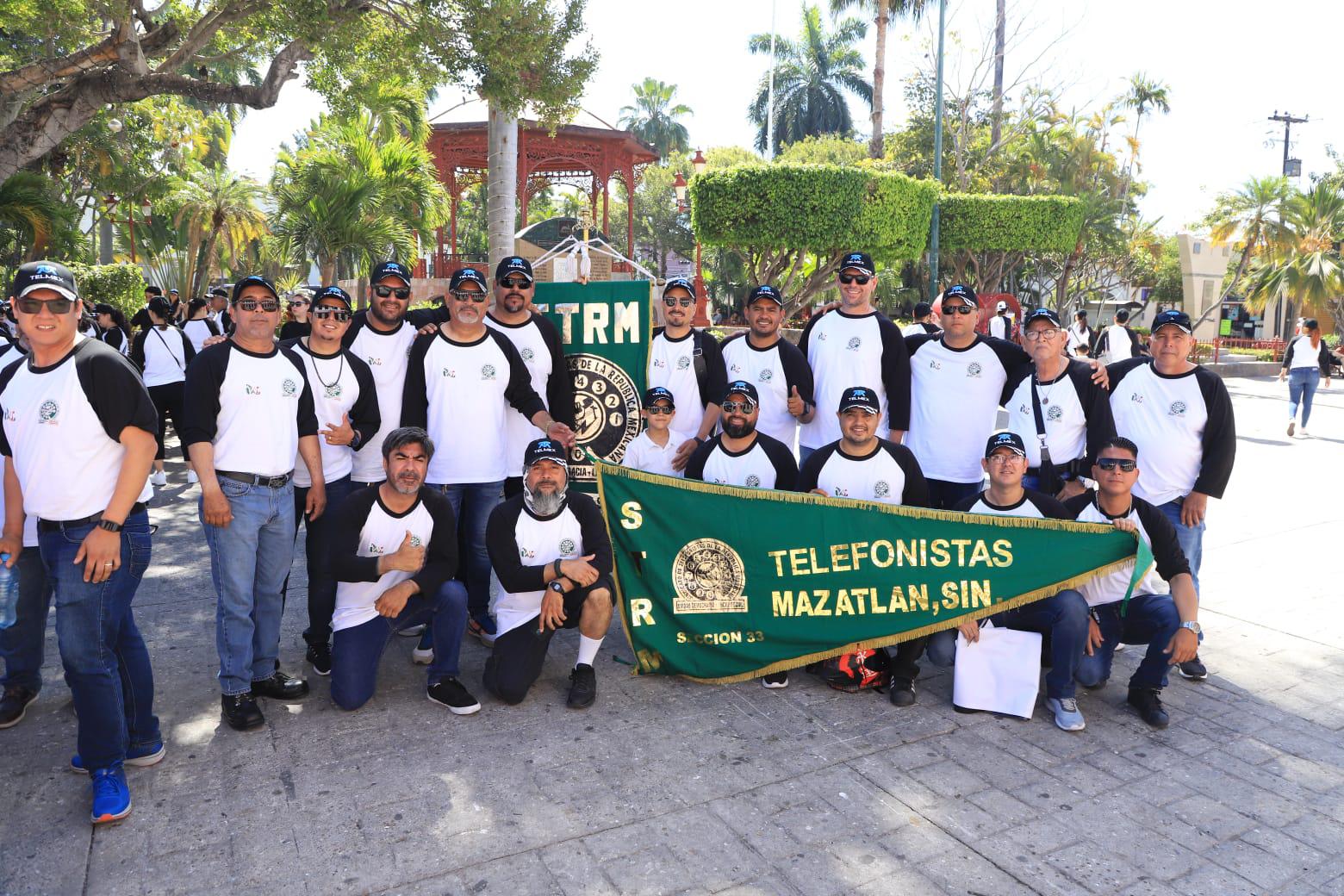 $!Realizan telefonistas en Mazatlán desfile para conmemorar el Día del Trabajo