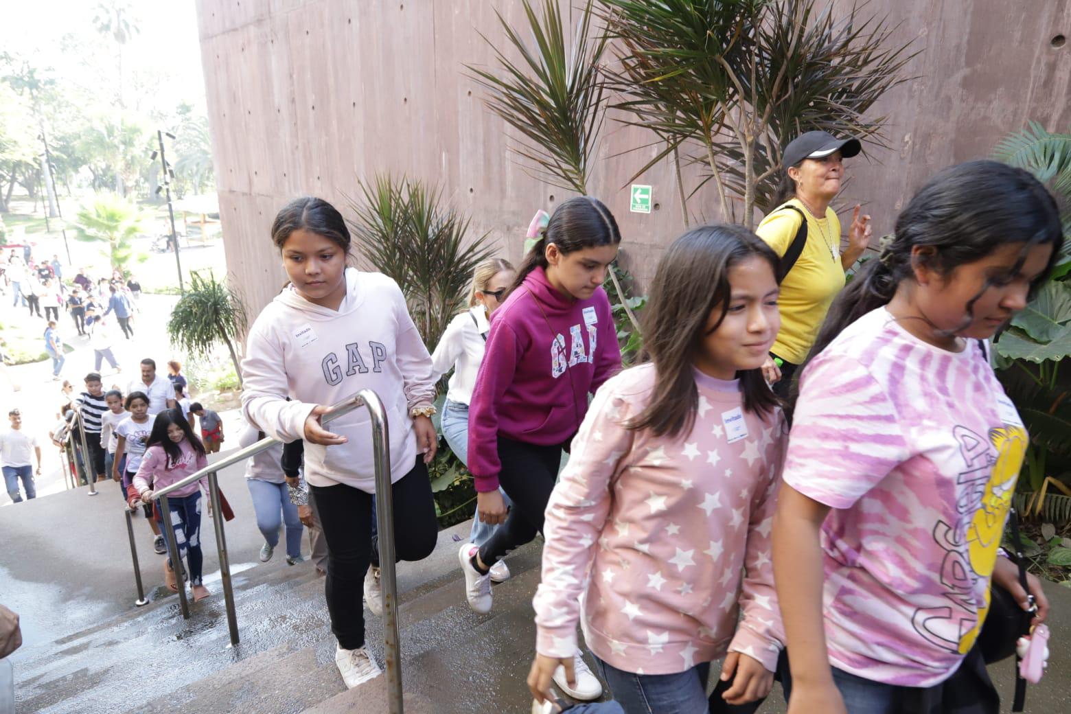 $!Disfrutan de la posada ‘Navidad de los Niños’, organizada por Club Rotario Mazatlán