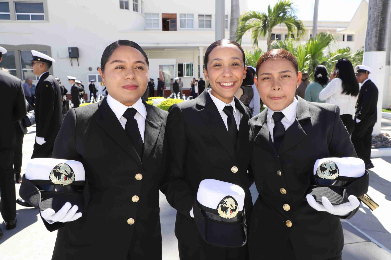 $!Asisten a celebración de la Escuela Náutica Mercante de Mazatlán