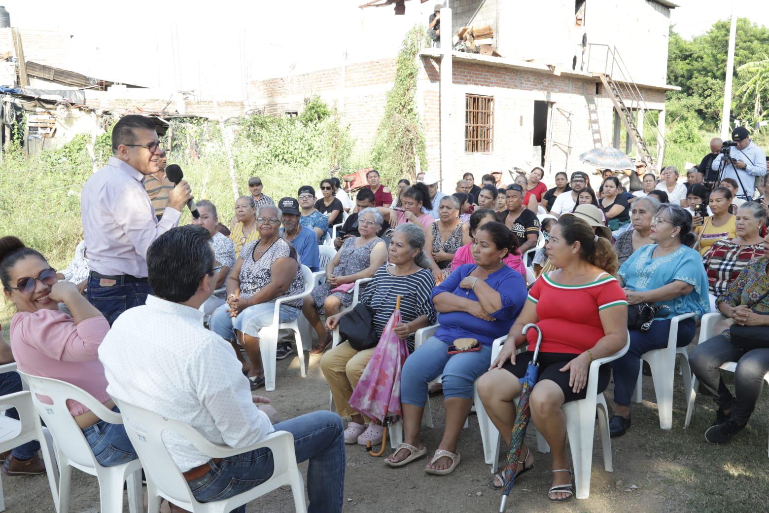 $!Entregan obra de electrificación en colonia Presas del Valle, al norte de Mazatlán