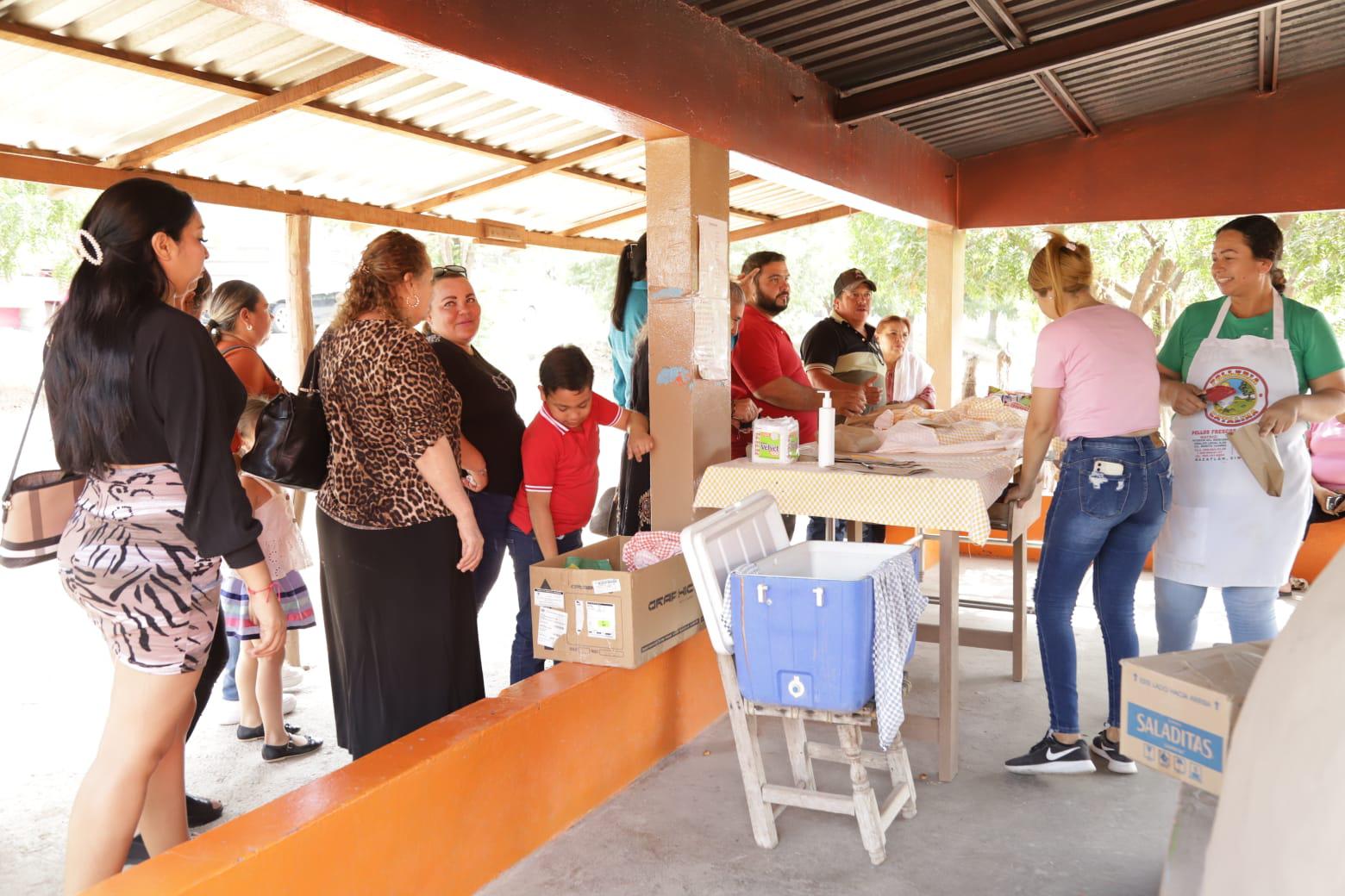 $!Las empanadas de Lomas de Monterrey: una parada obligatoria en la zona rural de Mazatlán