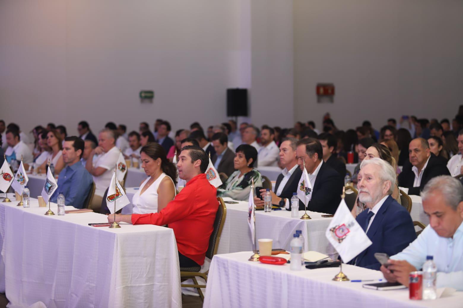 $!Familias requieren de empleos formales y permanentes: Javier Gaxiola Coppel