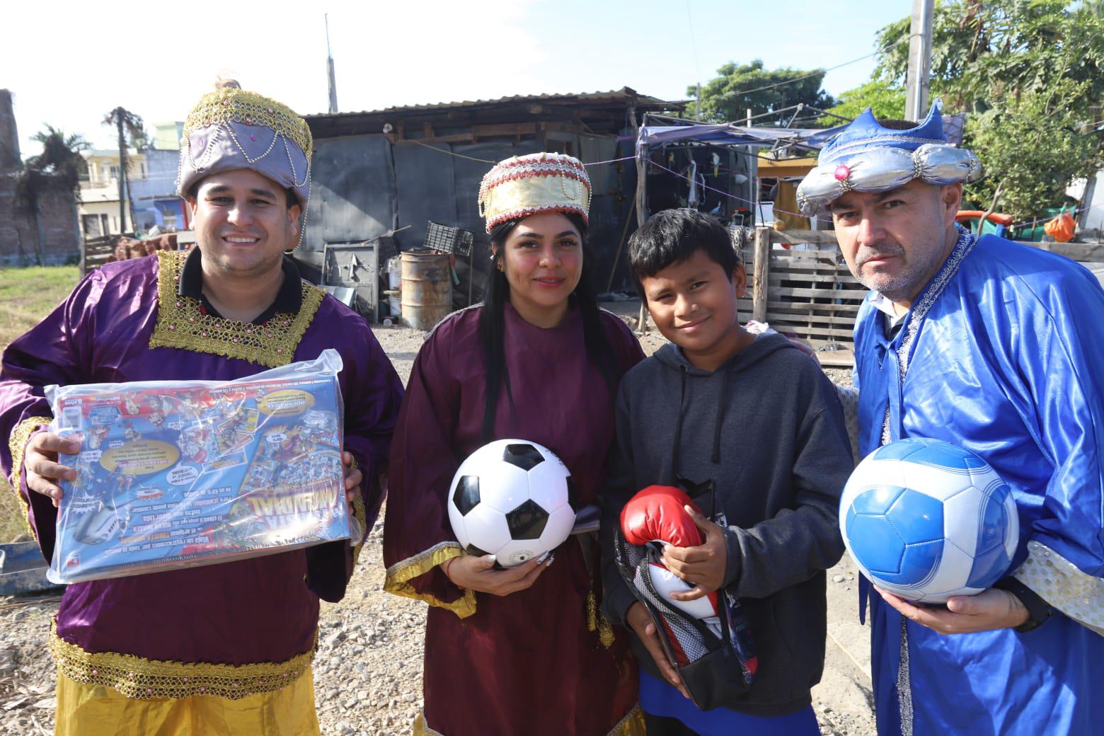 $!¡Gracias! Cumplen los Reyes Magos de Noroeste una vez más con niñas y niños de Mazatlán