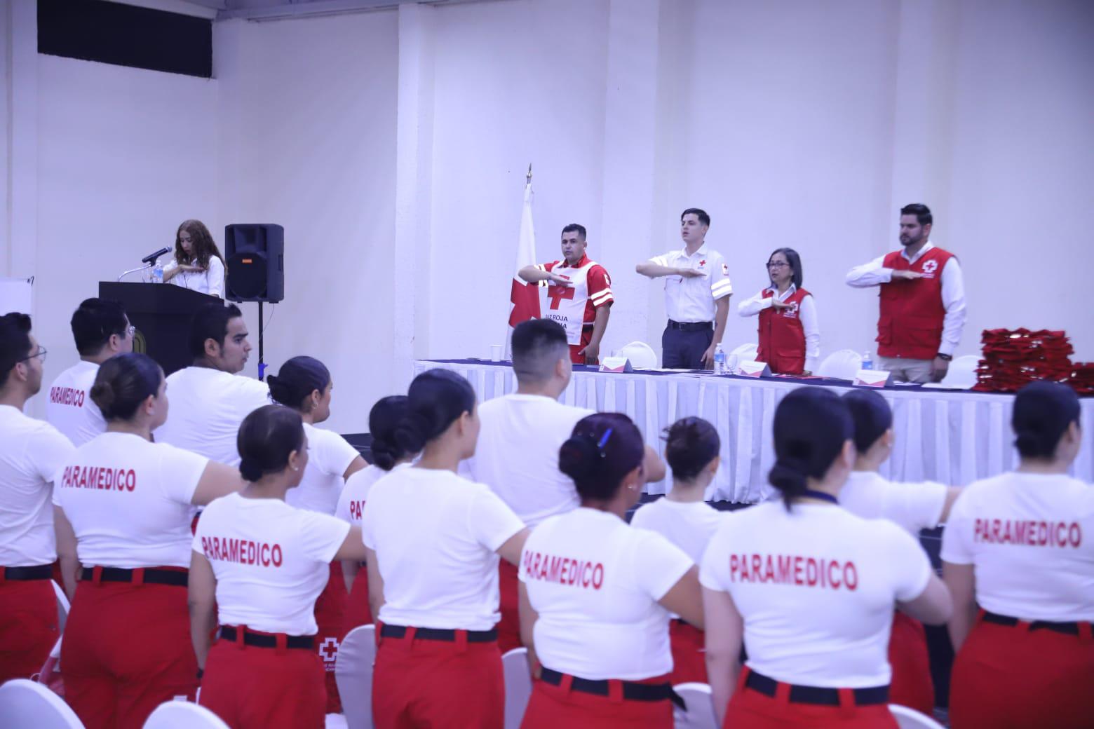 $!Se gradúan 30 nuevos Técnicos en Urgencias Médicas de la Cruz Roja Mexicana, en Mazatlán