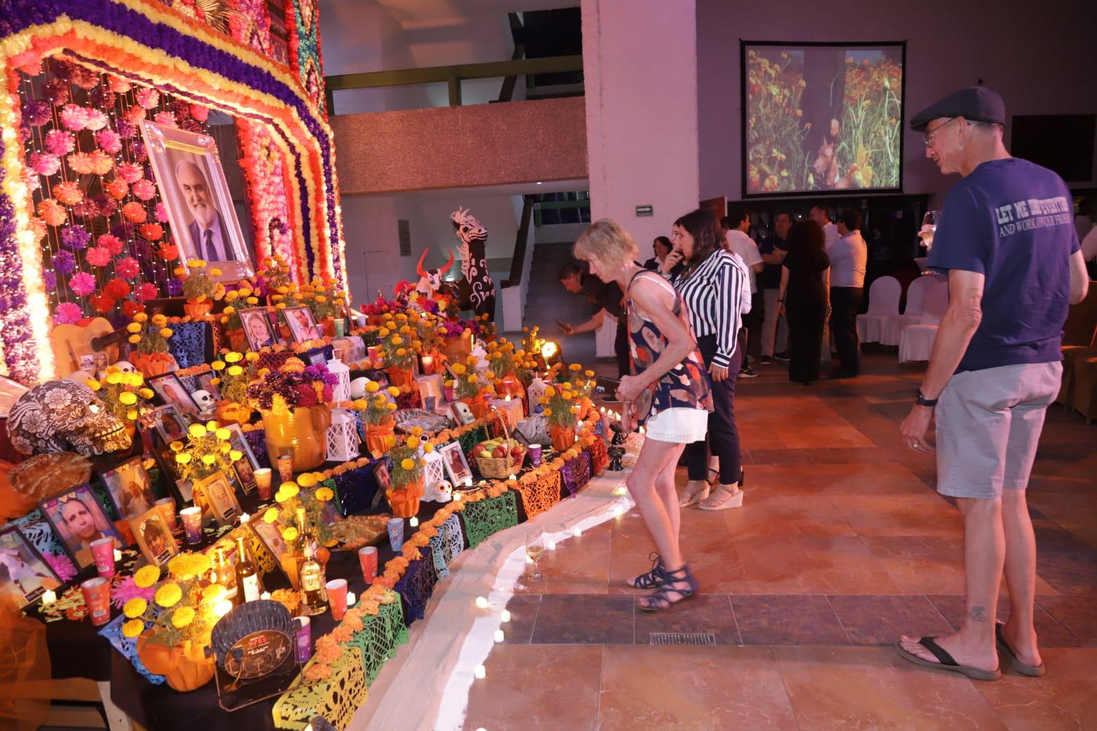 $!Inauguran en el hotel El Cid altar en honor a don Julio Berdegué