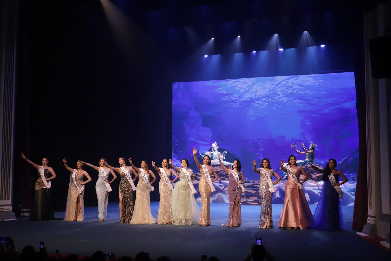 $!Doce jóvenes mazatlecas buscan quedarse con la corona de Reina del Carnaval o Reina de los Juegos Florales.