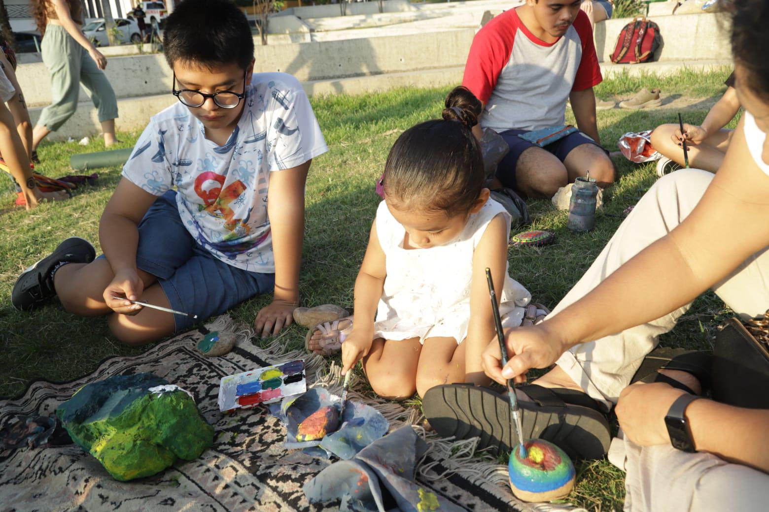 $!Reciben el Equinoccio de Otoño en el Parque Ciudades Hermanas, en Mazatlán