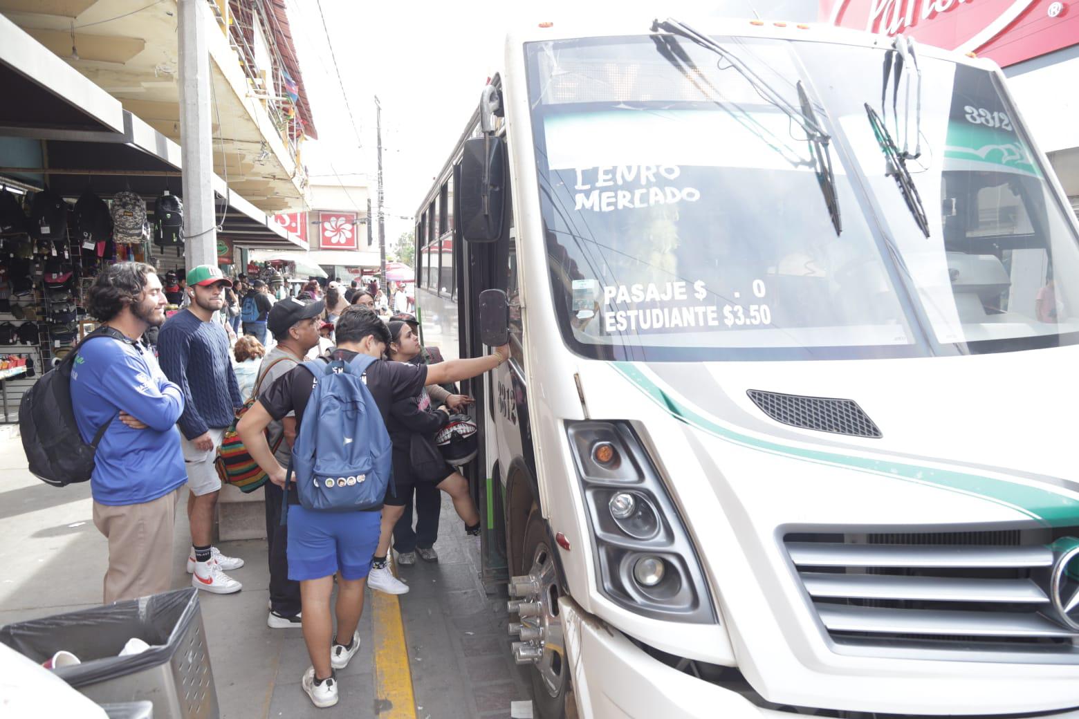 $!Incremento en pasaje de camiones urbanos de Mazatlán sería duro golpe a la economía: usuarios