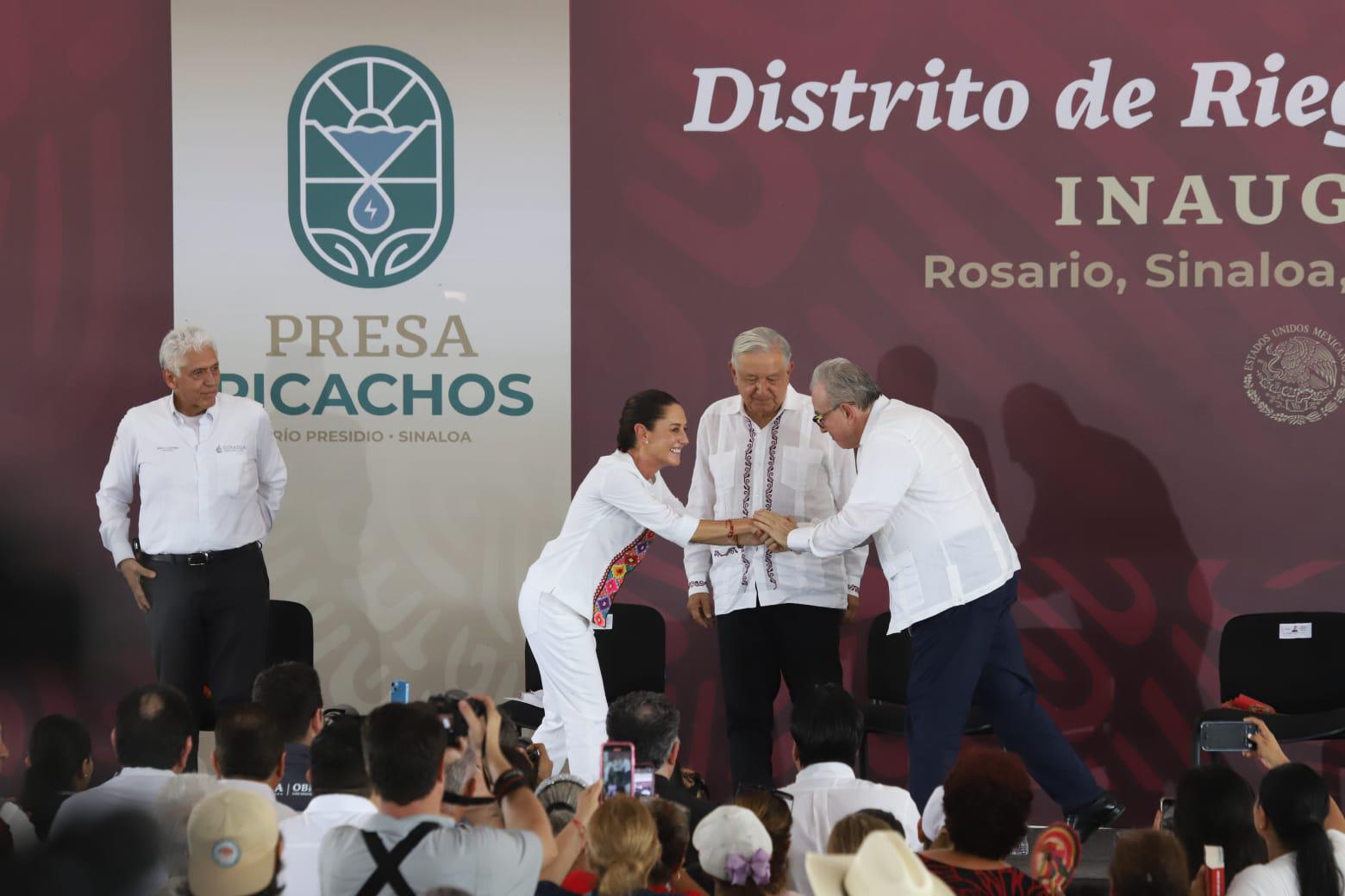 $!Inauguran AMLO y Claudia Sheinbaum distrito de riego de la Presa Picachos