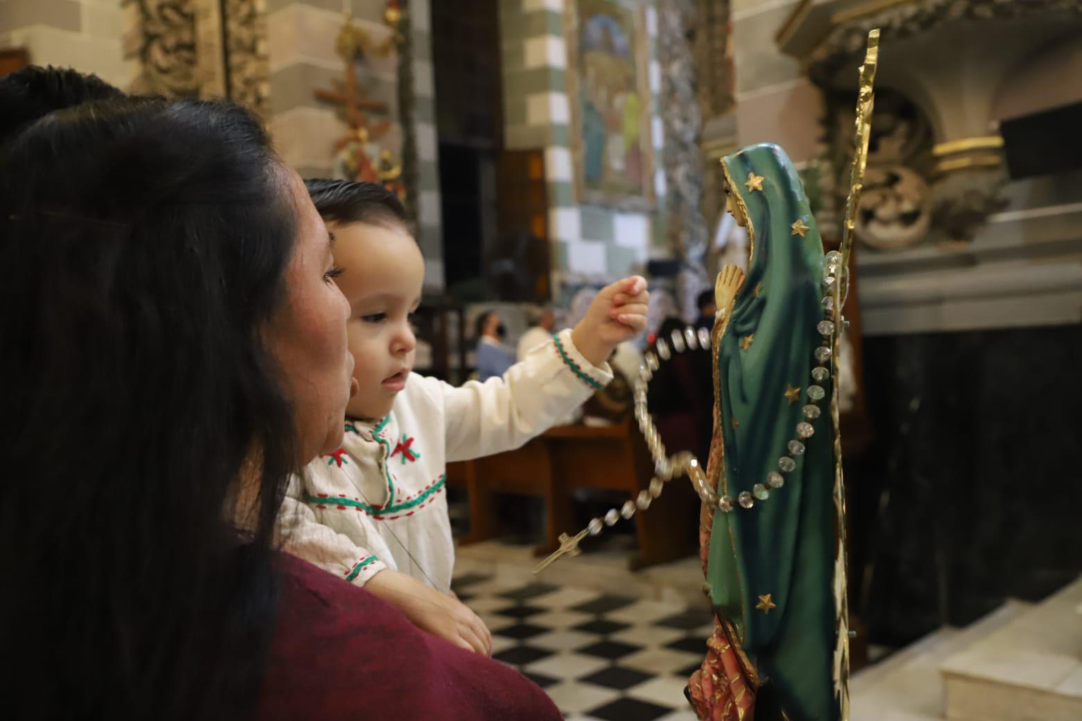 $!Se llena la Catedral de Mazatlán para cantarle a la Virgen