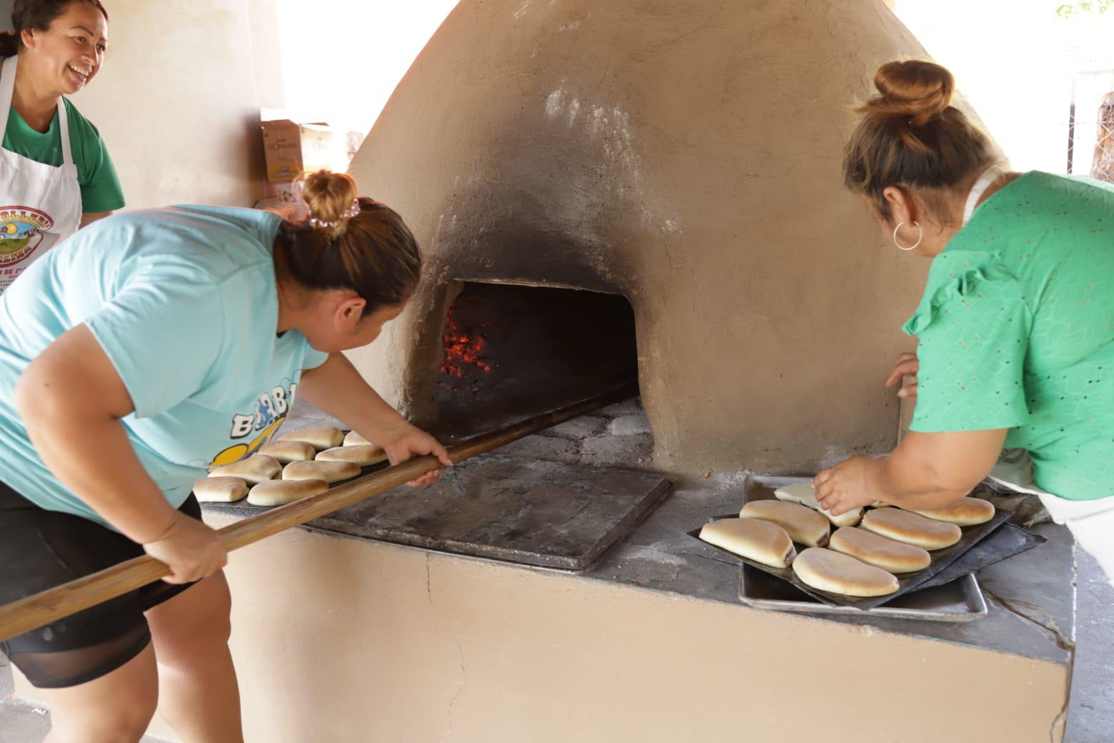 $!Las empanadas de Lomas de Monterrey: una parada obligatoria en la zona rural de Mazatlán