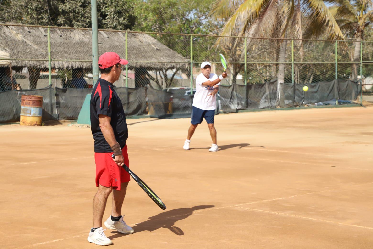 $!Medrano y Cota se instalan en semifinales de Tenis Senior de Muralla