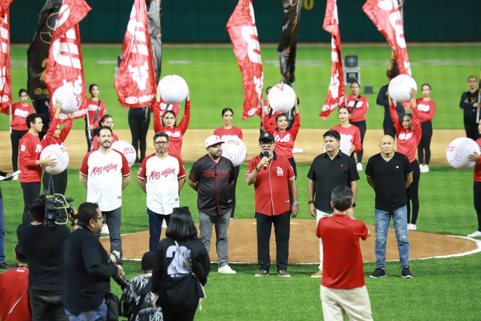 $!Con algarabía inicia la fiesta del beisbol en Mazatlán