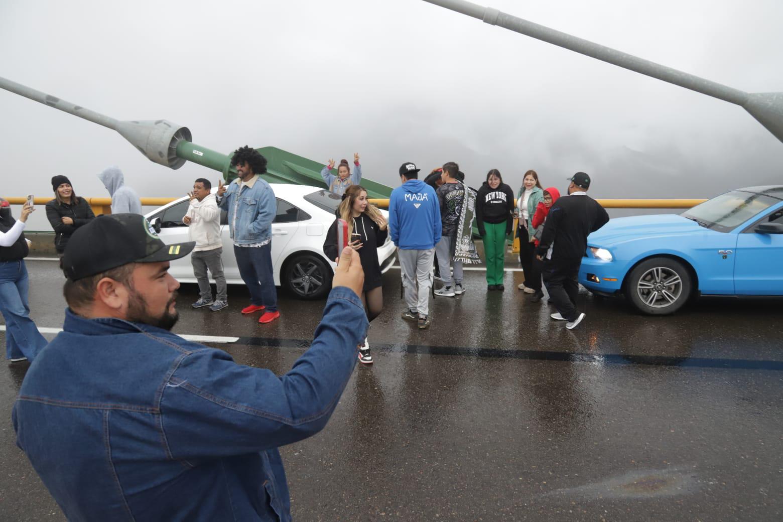 $!Azota tormenta invernal con fuertes lluvias, neblina y viento a zona serrana de Sinaloa y Durango