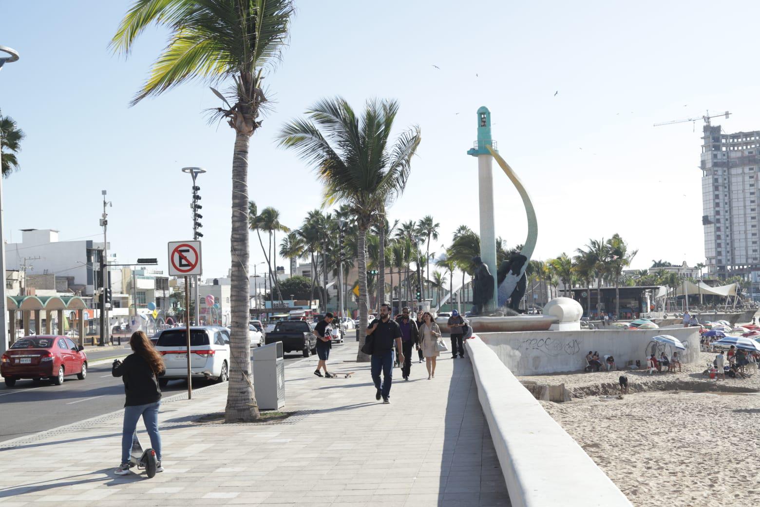 $!Disminuye afluencia de turismo en Mazatlán ante el fin del periodo vacacional