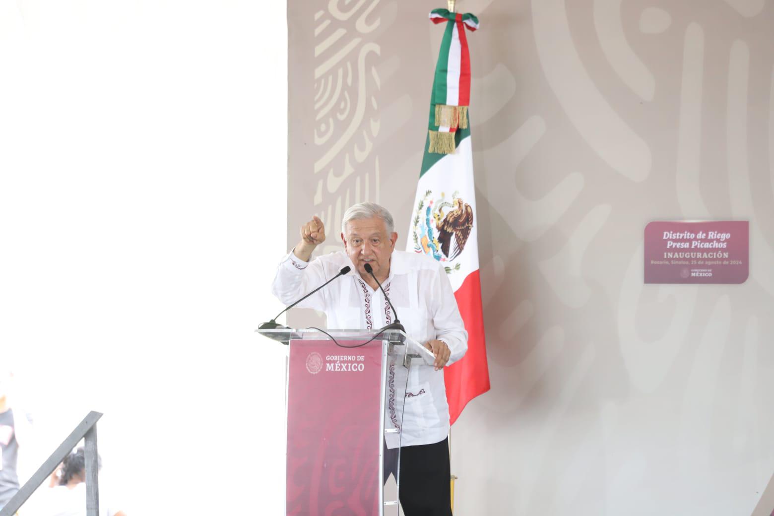 $!Inauguran AMLO y Claudia Sheinbaum distrito de riego de la Presa Picachos