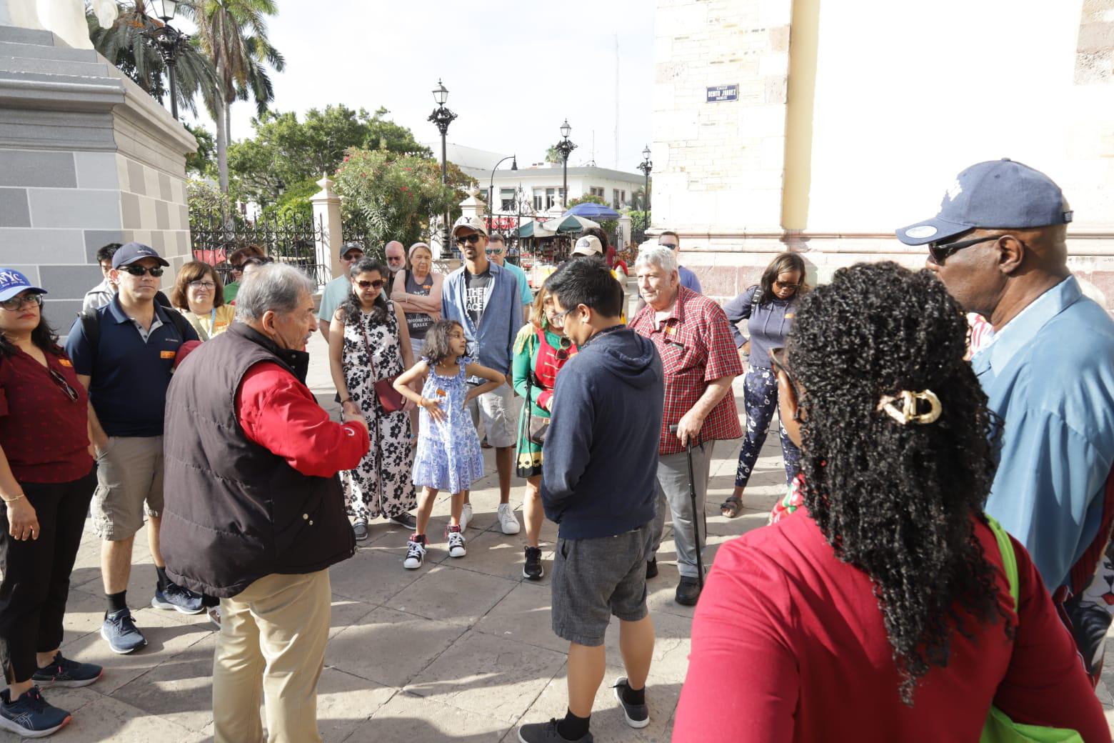 $!Arriban tres cruceros turísticos a Mazatlán esta Navidad