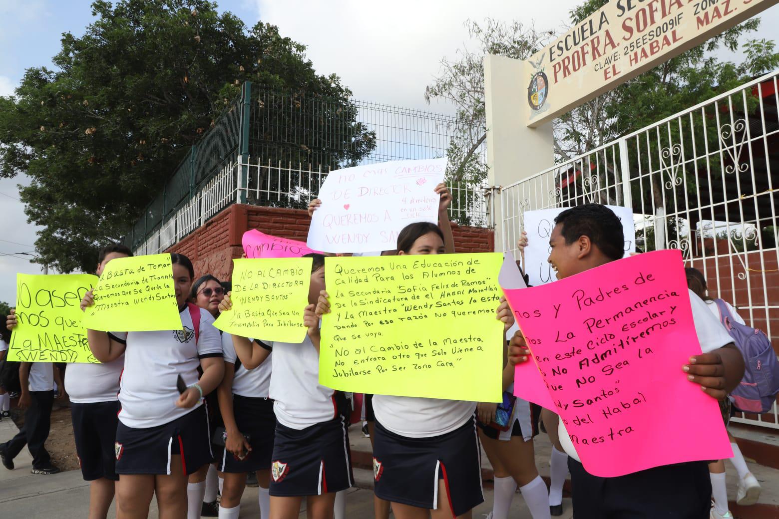 $!Acusan en El Habal que su secundaria es usada por Usicamm para jubilar maestros con salarios altos