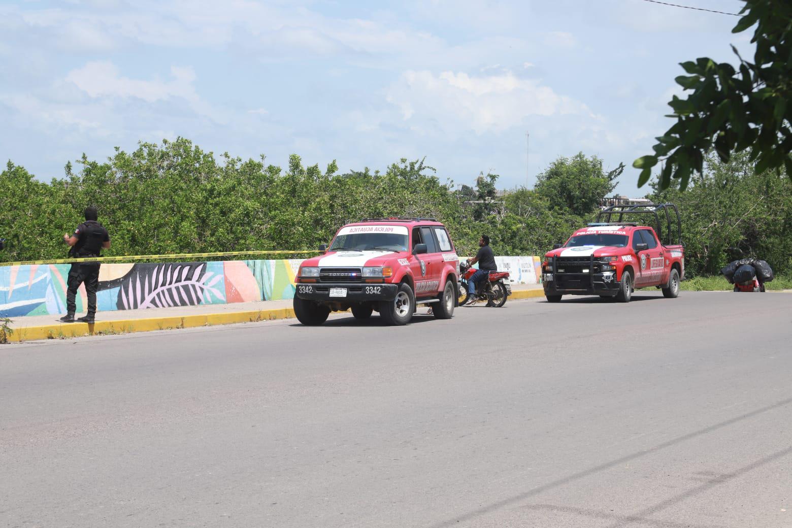 $!Hallan a un hombre ahogado en el Estero del Infiernillo, en Mazatlán