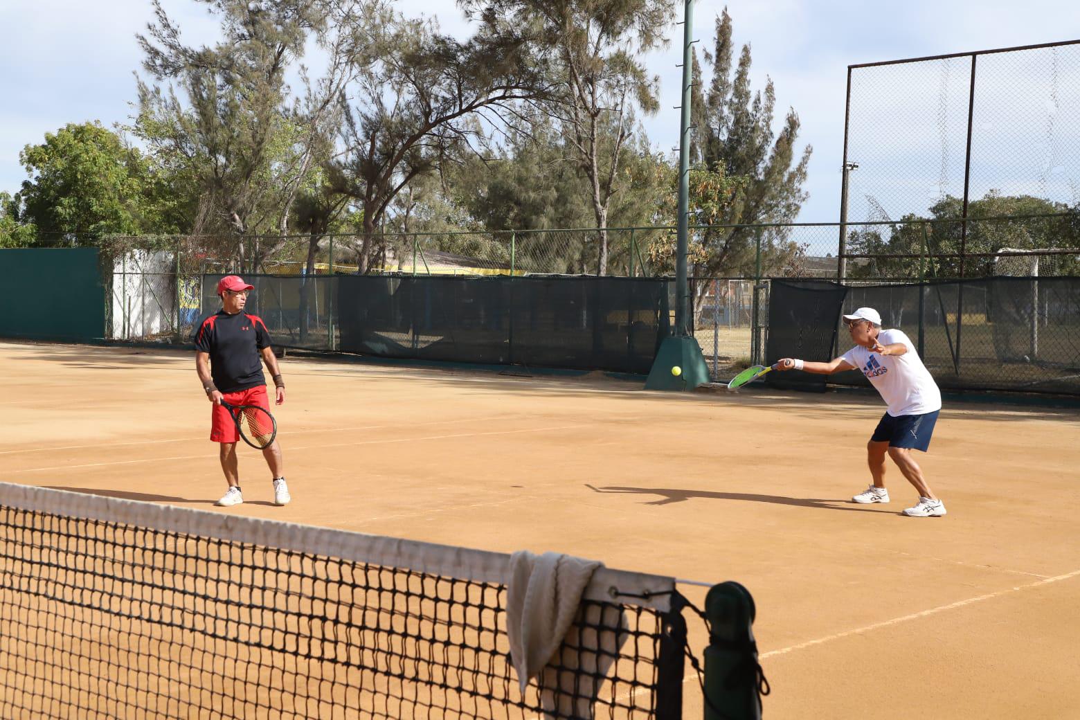 $!Medrano y Cota se instalan en semifinales de Tenis Senior de Muralla