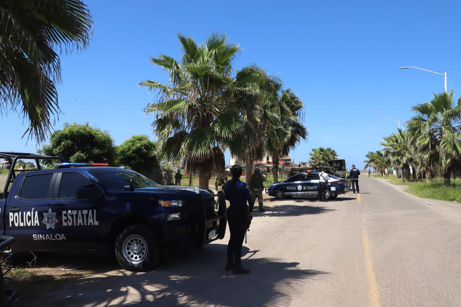 $!Restringen paso a Playa Ceuta, en Elota, debido a los daños al malecón por oleaje de ‘Kay’