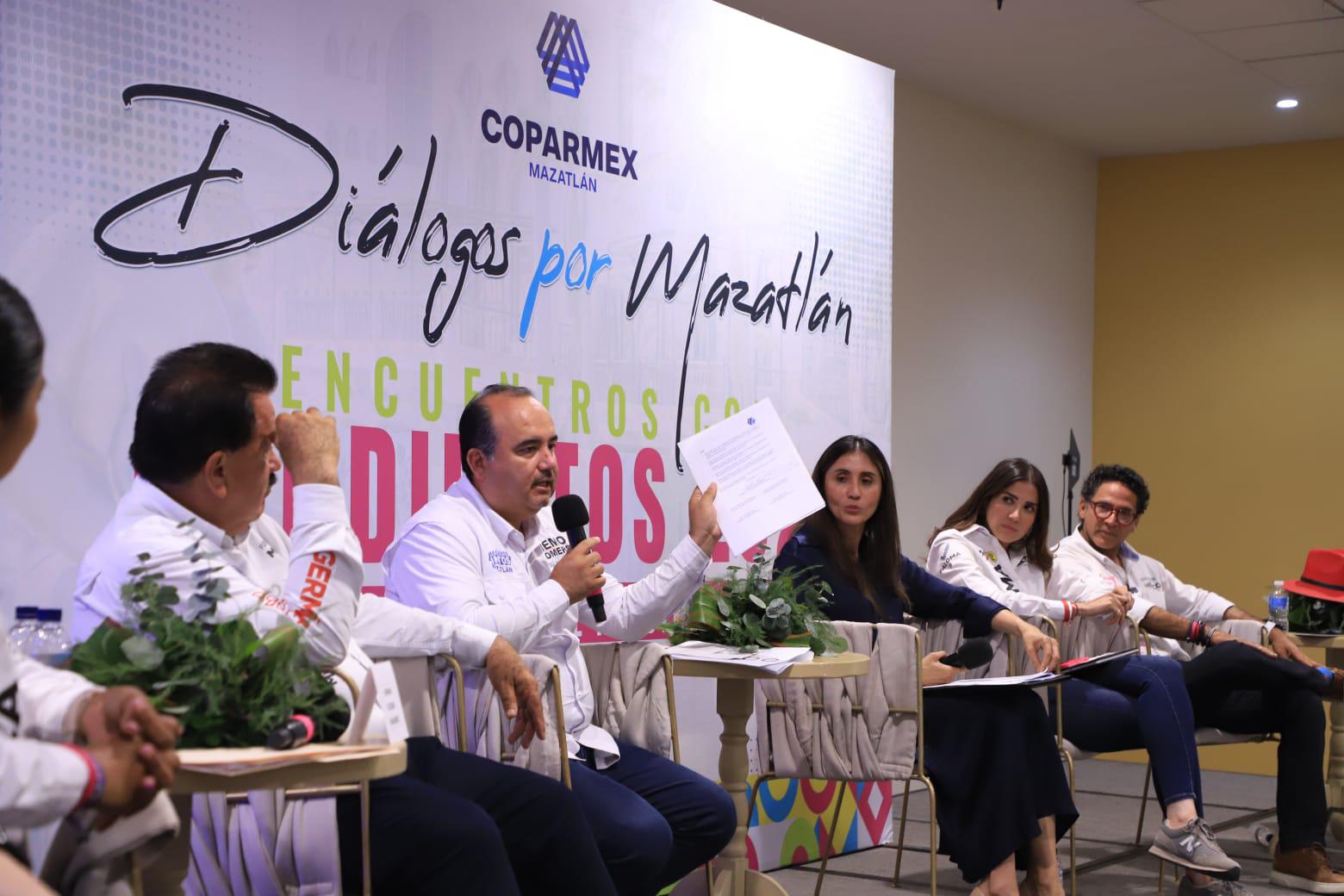 $!Firman candidatos de Fuerza y Corazón propuestas por un desarrollo inclusivo en Mazatlán y Sinaloa