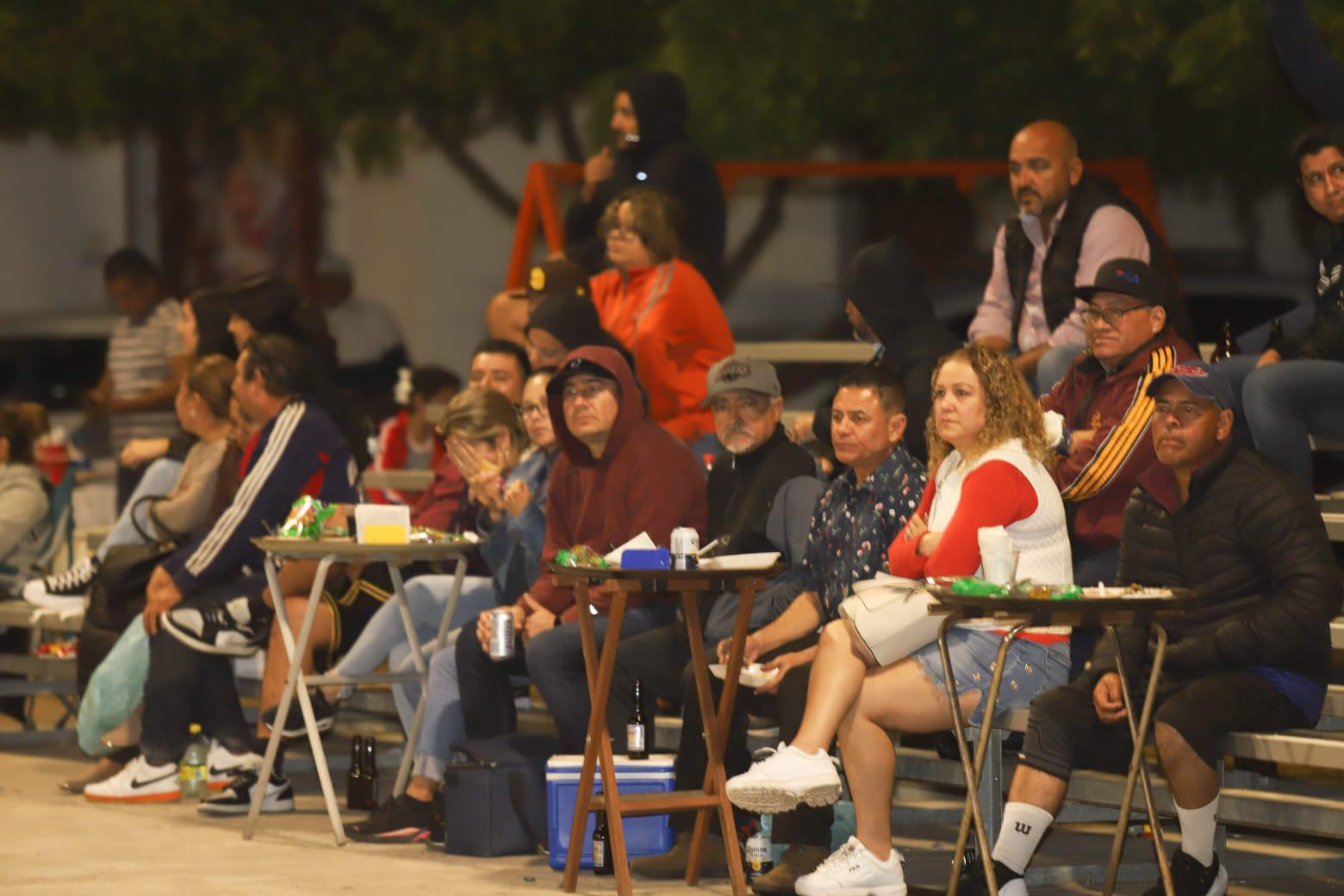 $!Tacos El Chile se queda corto en Torneo Retro de Baloncesto