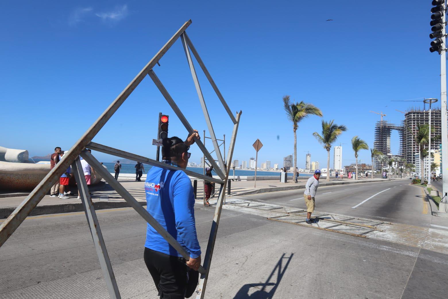 $!¡Tome precauciones! Cierran de forma parcial Avenida del Mar por trabajos para competencia deportiva