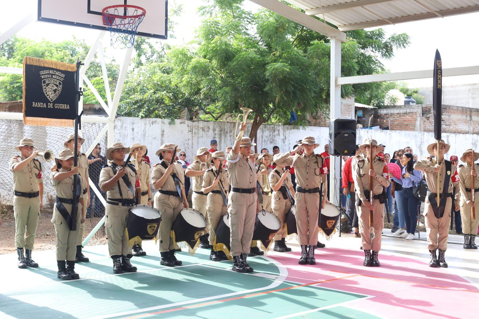 $!Arranca en Mazatlán el ciclo escolar con Lunes Cívico en la Primaria Renato Vega Amador