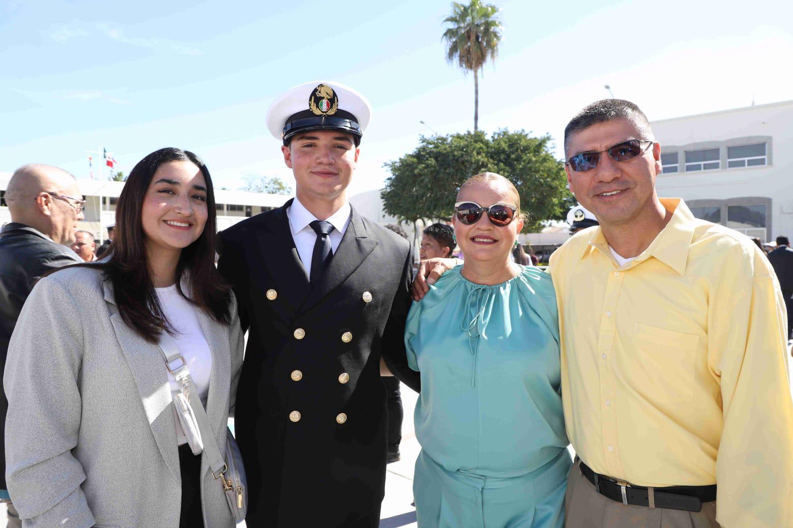 $!Asisten a celebración de la Escuela Náutica Mercante de Mazatlán