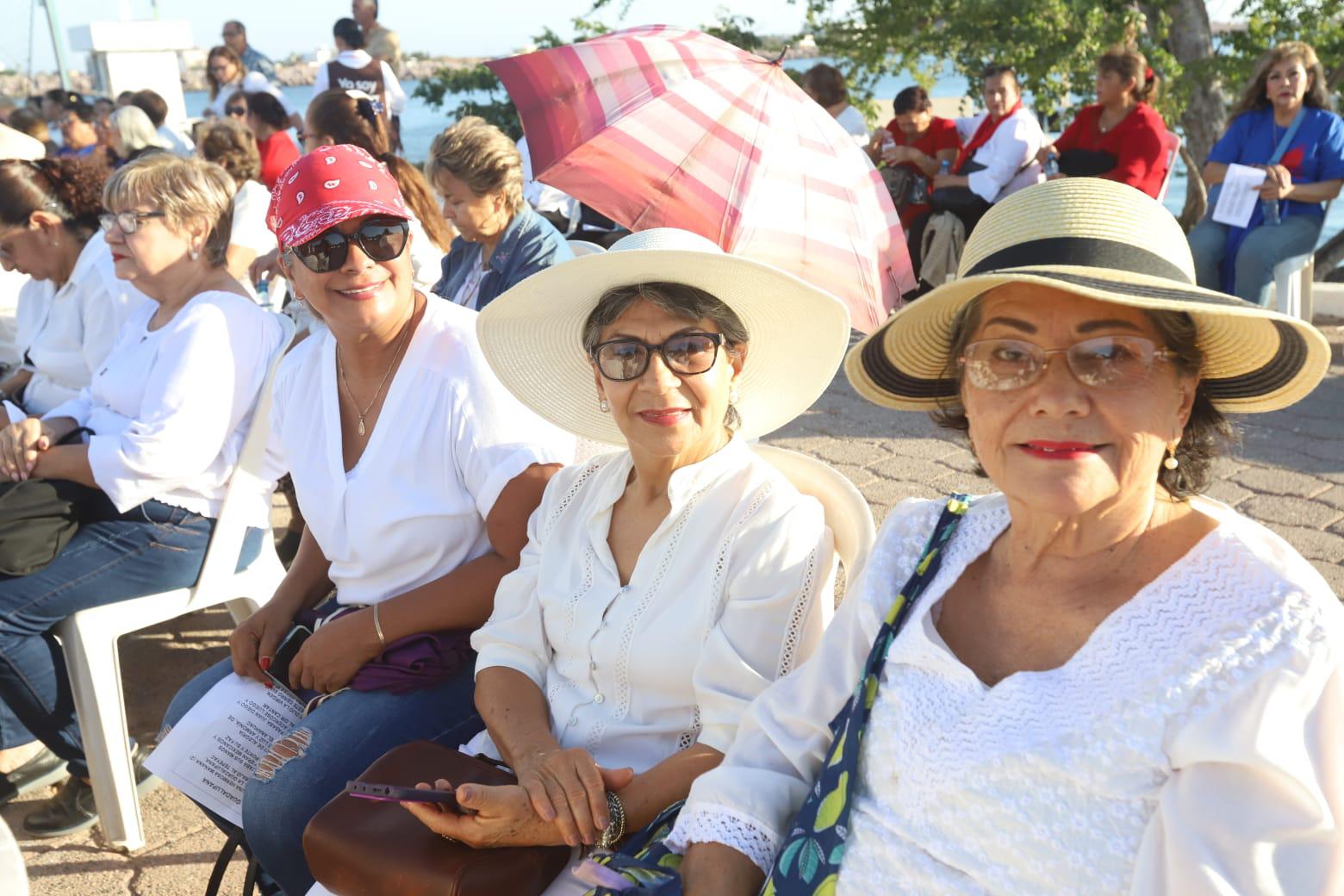 $!Lupita Betancourt, Clara González y Adriana Carrasco.