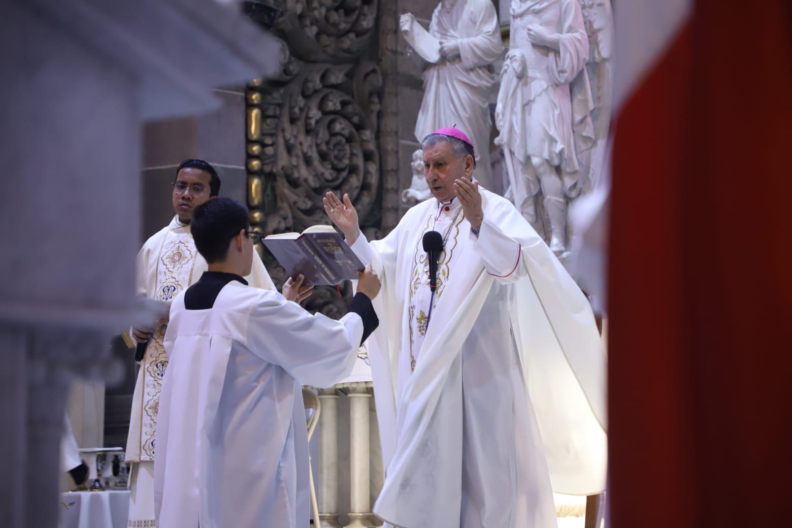 $!Celebra Iglesia Católica la procesión del Corpus Christi en Mazatlán