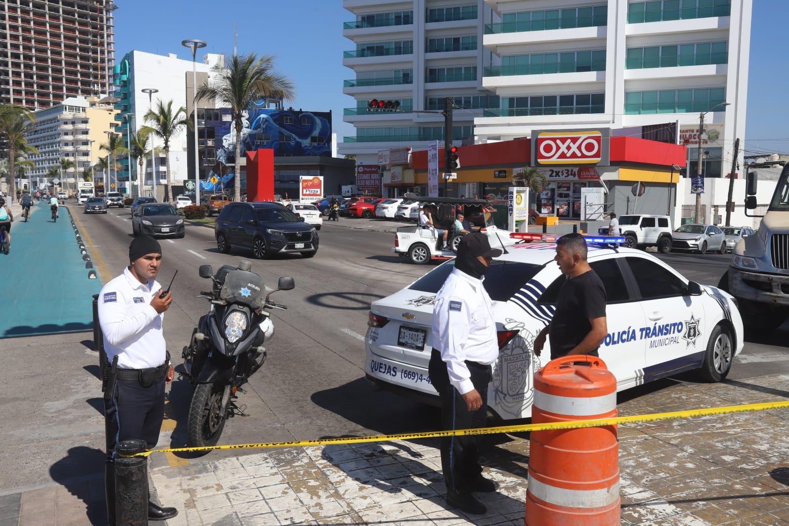 $!¡Tome precauciones! Cierran de forma parcial Avenida del Mar por trabajos para competencia deportiva