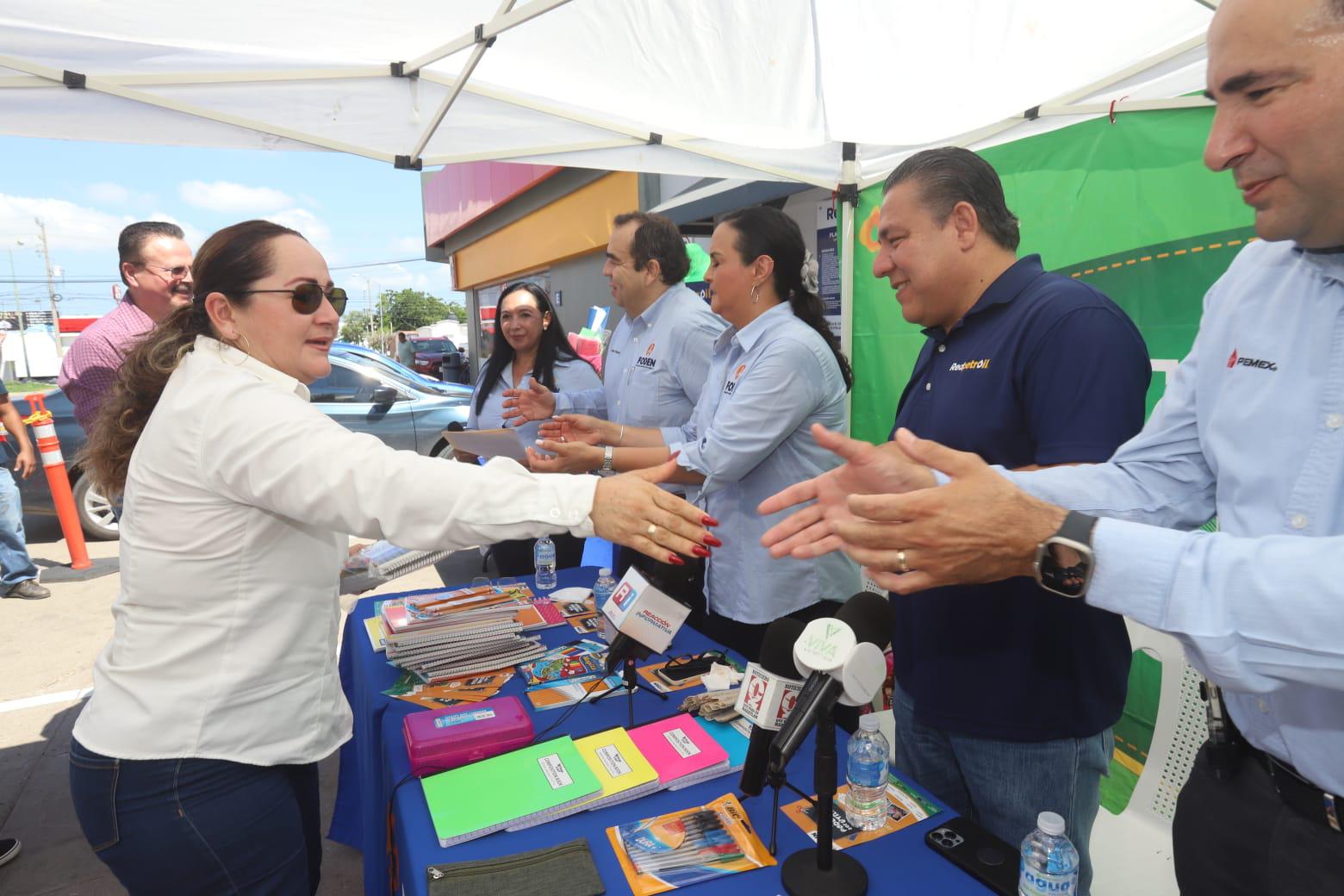 $!Grupo Petroil inicia en Mazatlán su colecta de útiles escolares