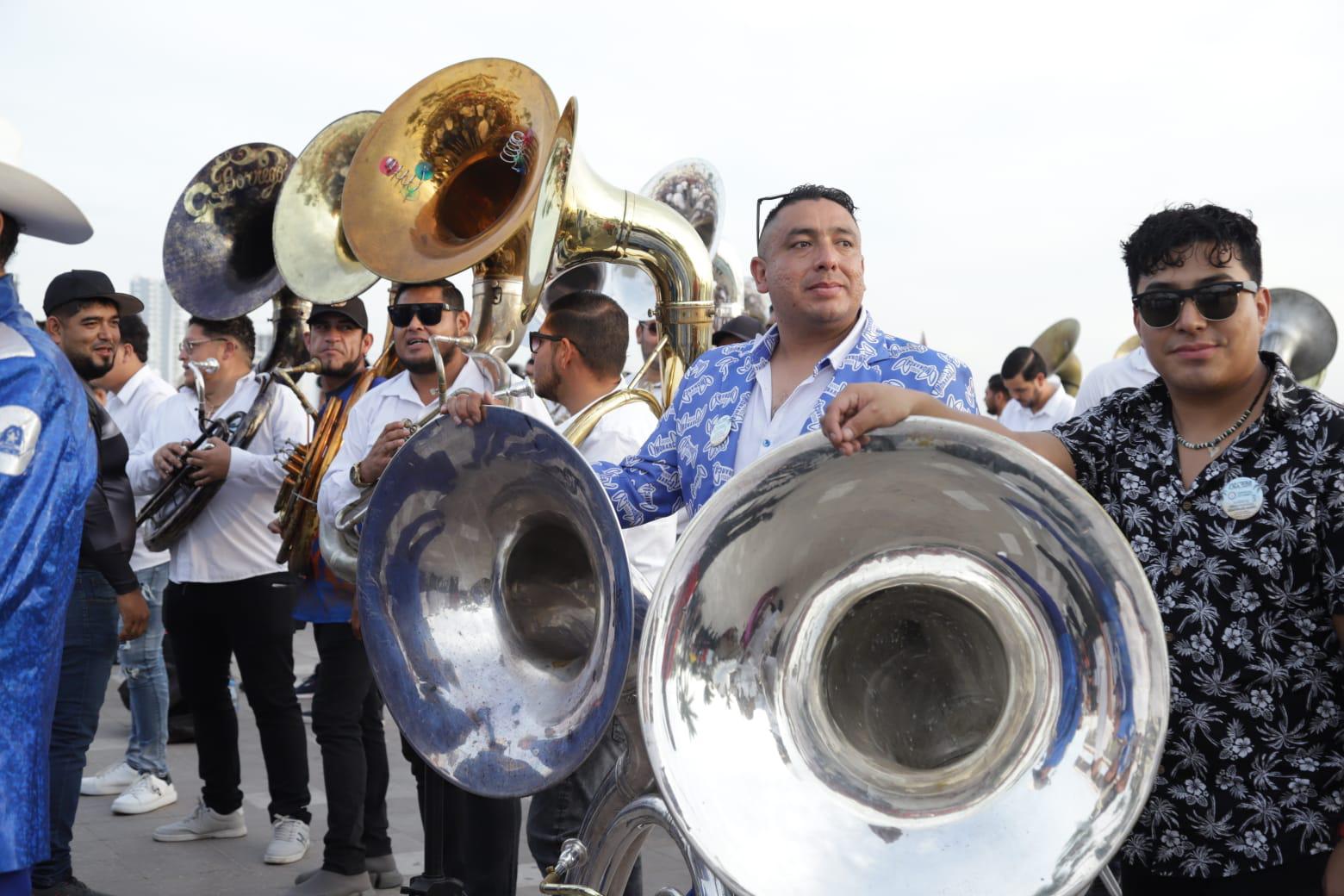 $!Buscan músicos de Mazatlán superar Récord Guinness musical