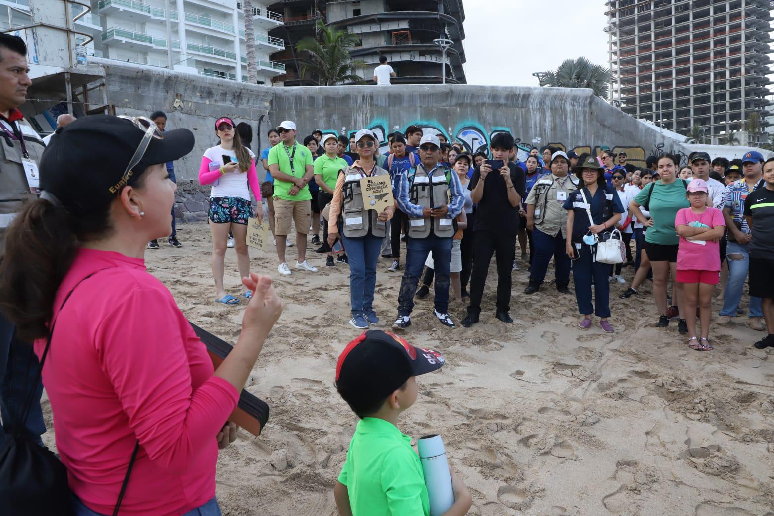 $!Celebran el Día Mundial de los Océanos con mega limpieza de playas, en Mazatlán